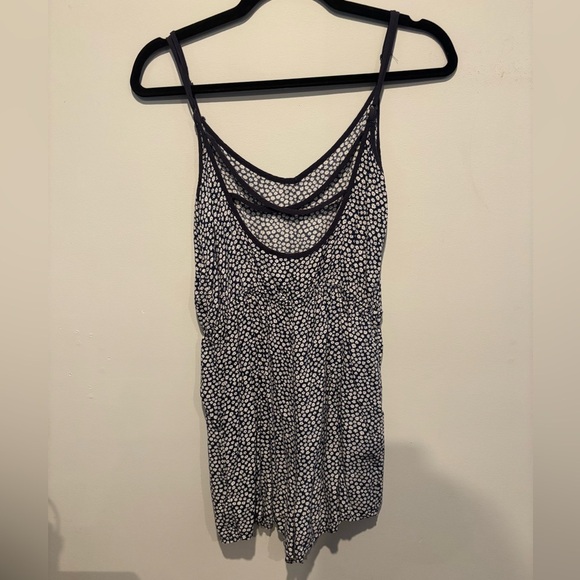 💕3/$25💕 H&M Floral Romper - Picture 2 of 5